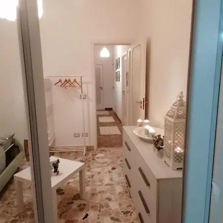 Anna Holiday * Giardini Naxos