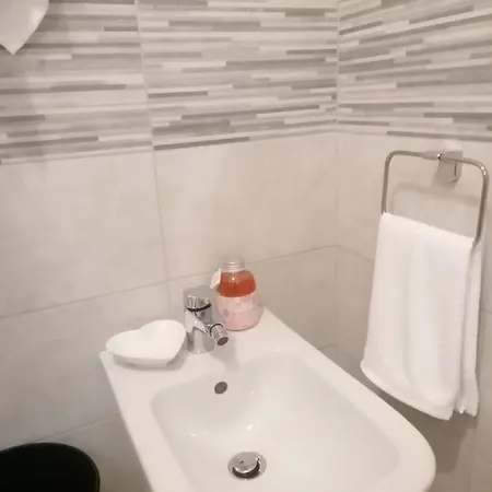 Anna Holiday Giardini-Naxos