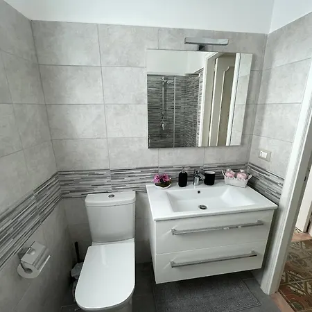 Anna Holiday Appartement *